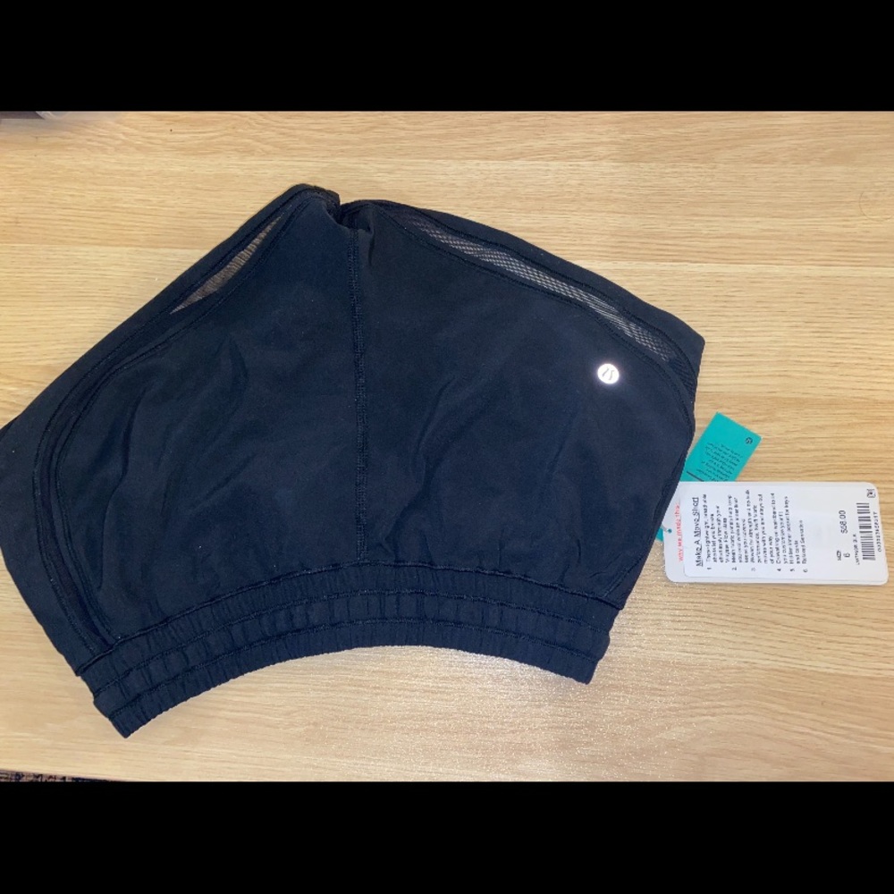 Lululemon Make a Move short Brand New